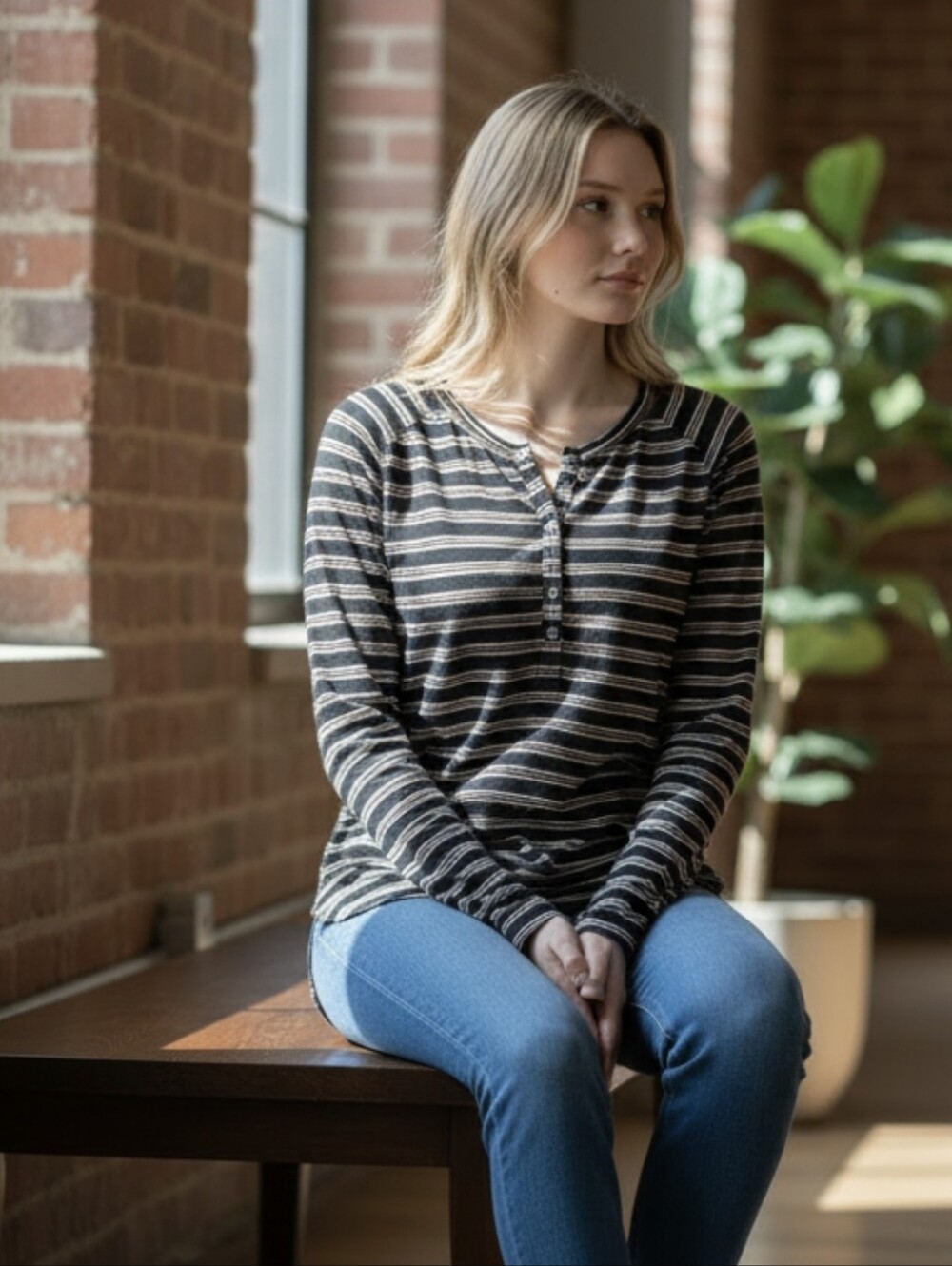 American Eagle Soft and Sexy Long Sleeve Tee. Size Small
